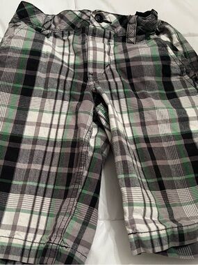 Boys size 8 Tony Hawk Lime Green and Black Patterned Plaid Shorts